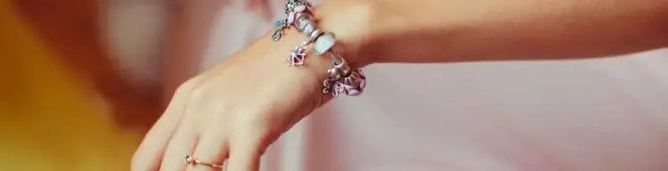 10 Reasons Why Bracelets Are the Perfect Women's Gift