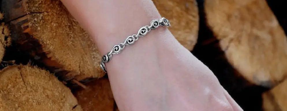 Unique Bracelets for Women: Discover Stylish Designs